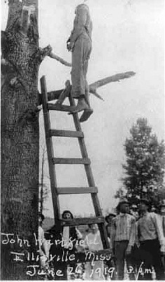 The lynching of  John Hartfield was attended by thousands.