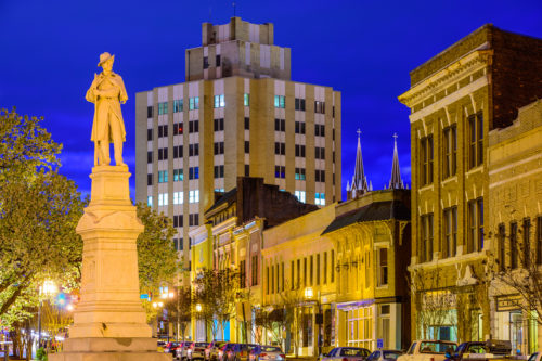 Macon, Georgia, USA at the War Memorial to Confederate Soldiers.
Photo: Sean Pavone (Shutterstock)