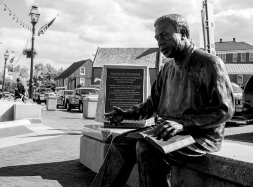 edouard-tamba-mwnP46VWktk-unsplash A memorial to the character Kunte Kinte from 'Roots' in Annapolis (Edouard TAMBA/Unsplash)