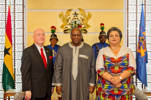960px-JacksonMahamaTetteh_2016_B002 Robert Porter Jackson, John Dramani Mahama, and Mrs. Hannah Tetteh,